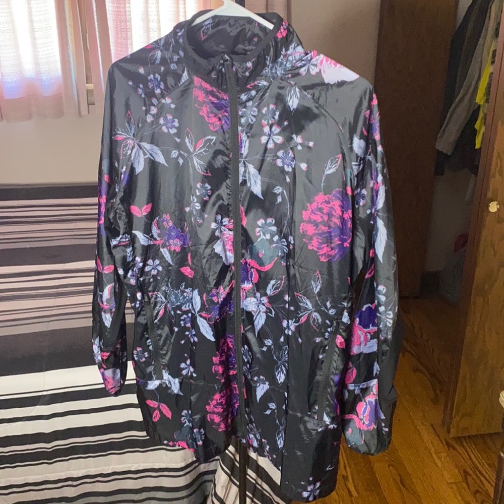 Rise fitness jacket